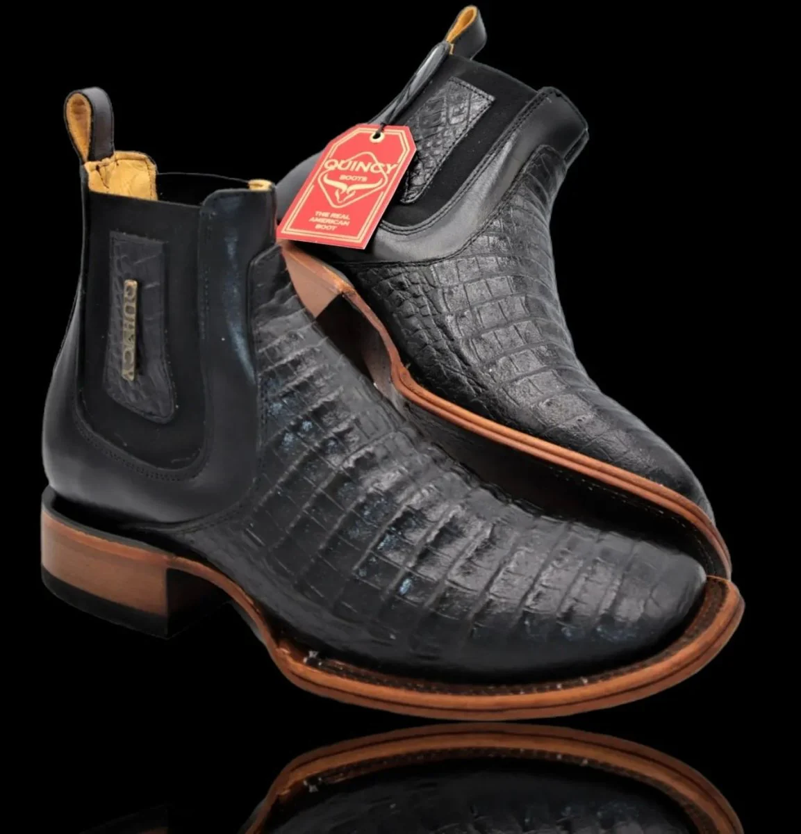 Botin de Cocodrilo Grabado Nuca con Punta Cuadrada Color Negro Q82B8205