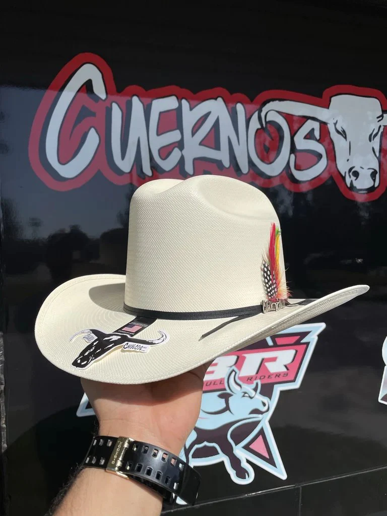 Sombrero Cuernos Chuecos 100X Horma Durango con Plumas - Imagen 9